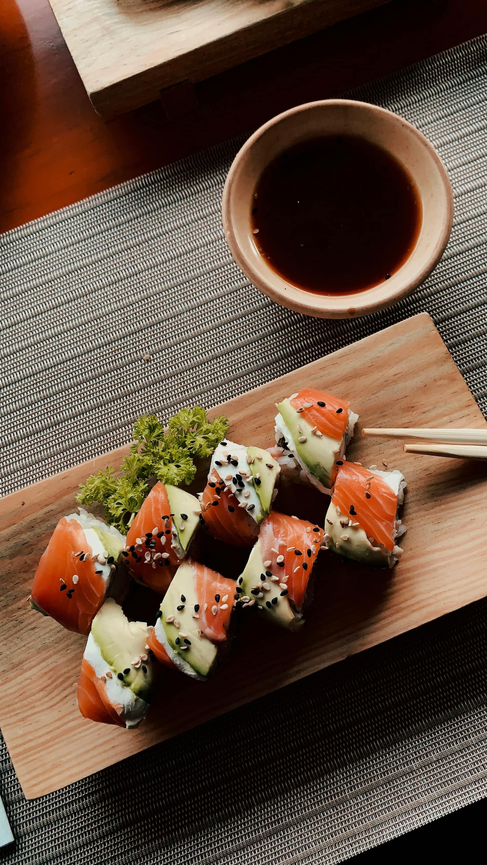 Assortiment de sushis japonais